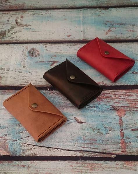 simple wallets for women